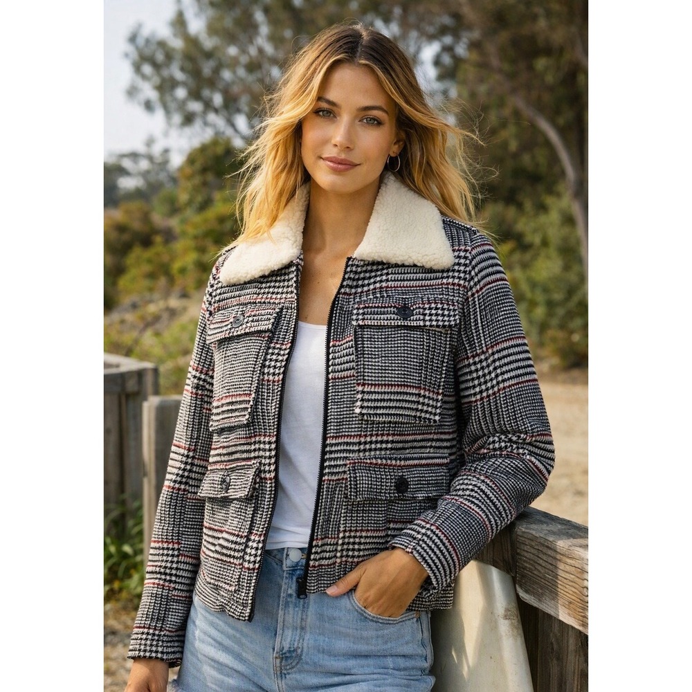 Hurley Womens sz XS Plaid Trucker Jacket Faux Shearling Collar Quilted Lined